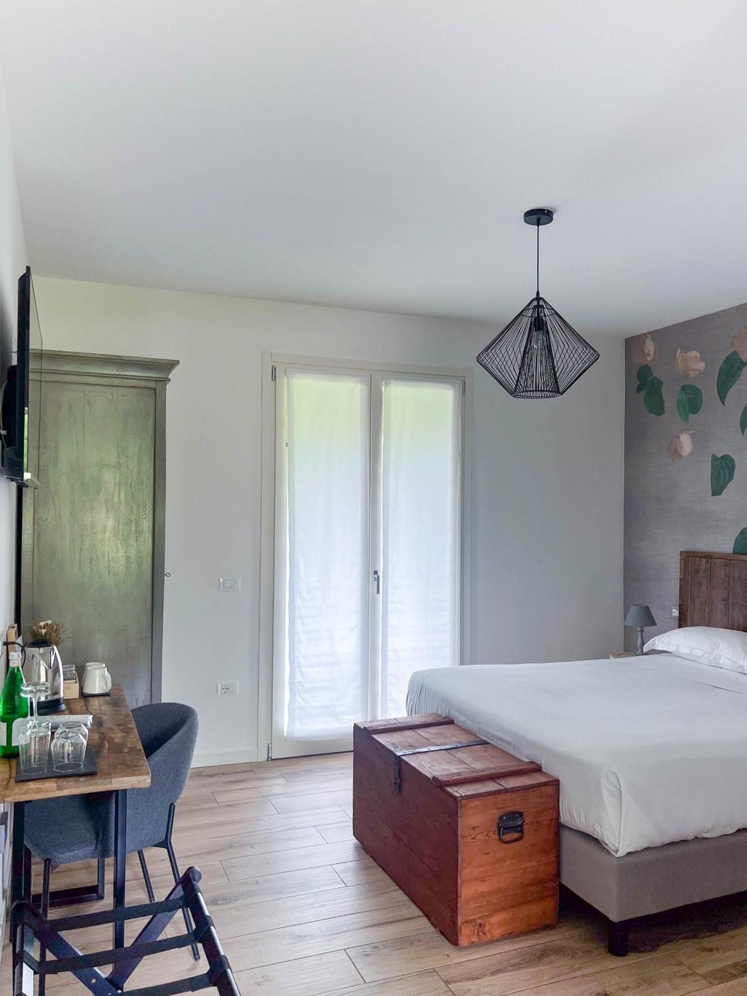 Bed And Breakfast Le Giale Castelnuovo del Garda Zimmer foto